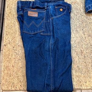 Wrangler Men's FR Blue Jeans 32x38